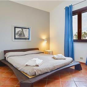 2 bedroom villa with jacuzzi & sea views, near Castellammare del Golfo, sleeps  4-5